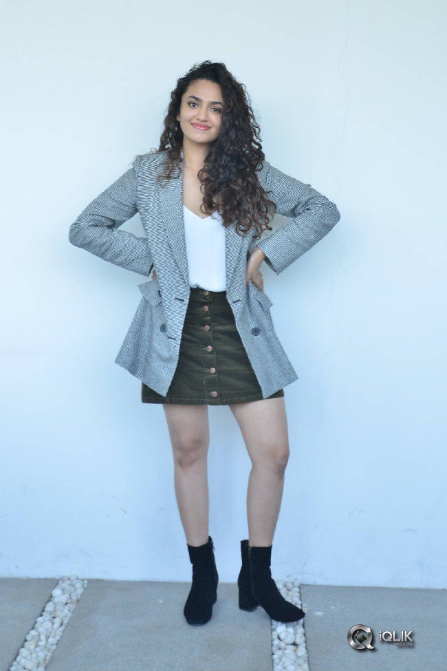 Malavika-Nair-New-Stills